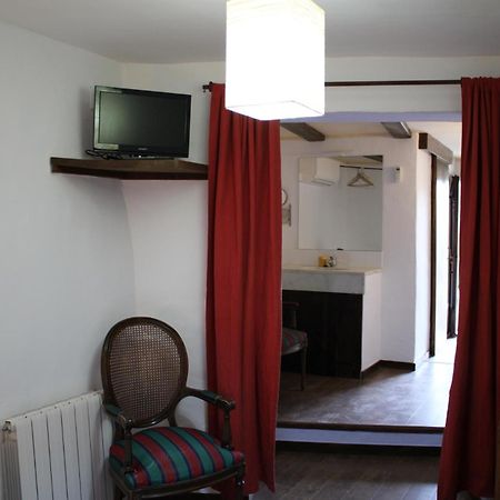 Apartaments Rurals Ai Manyac San Miguel de Cruilles ภายนอก รูปภาพ