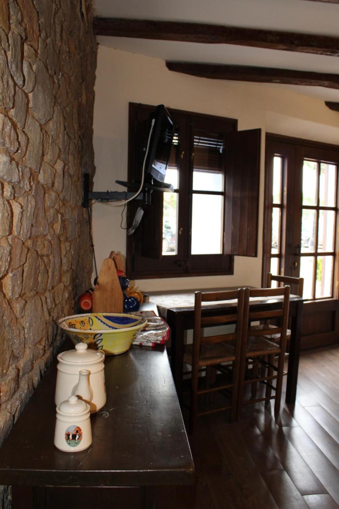 Apartaments Rurals Ai Manyac San Miguel de Cruilles ภายนอก รูปภาพ